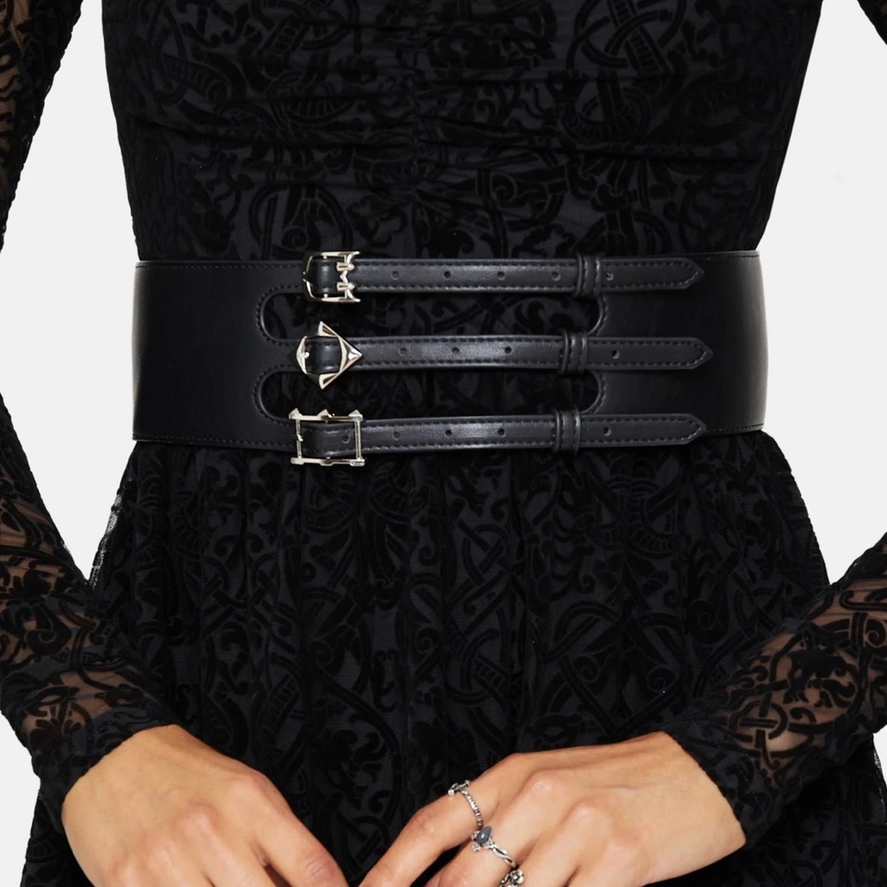 Disturbia Bridget Black Triple Strap Buckle Belt